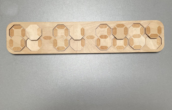 Foto van een oplossing van kalenderpuzzel "Digitaal" van de opgave van 1 januari 2024